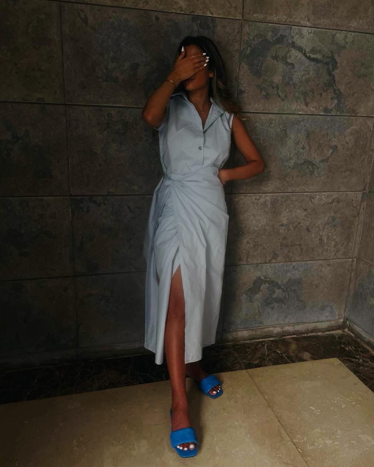 / sleeveless shirt dress/